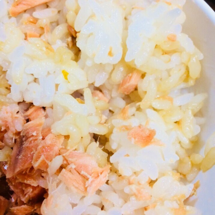 鮭バター醤油ご飯 レシピ 作り方 By ドーナツ 楽天レシピ 鮭バター醤油ご飯 レシピ 作り方 By ドーナツ 楽天レシピ